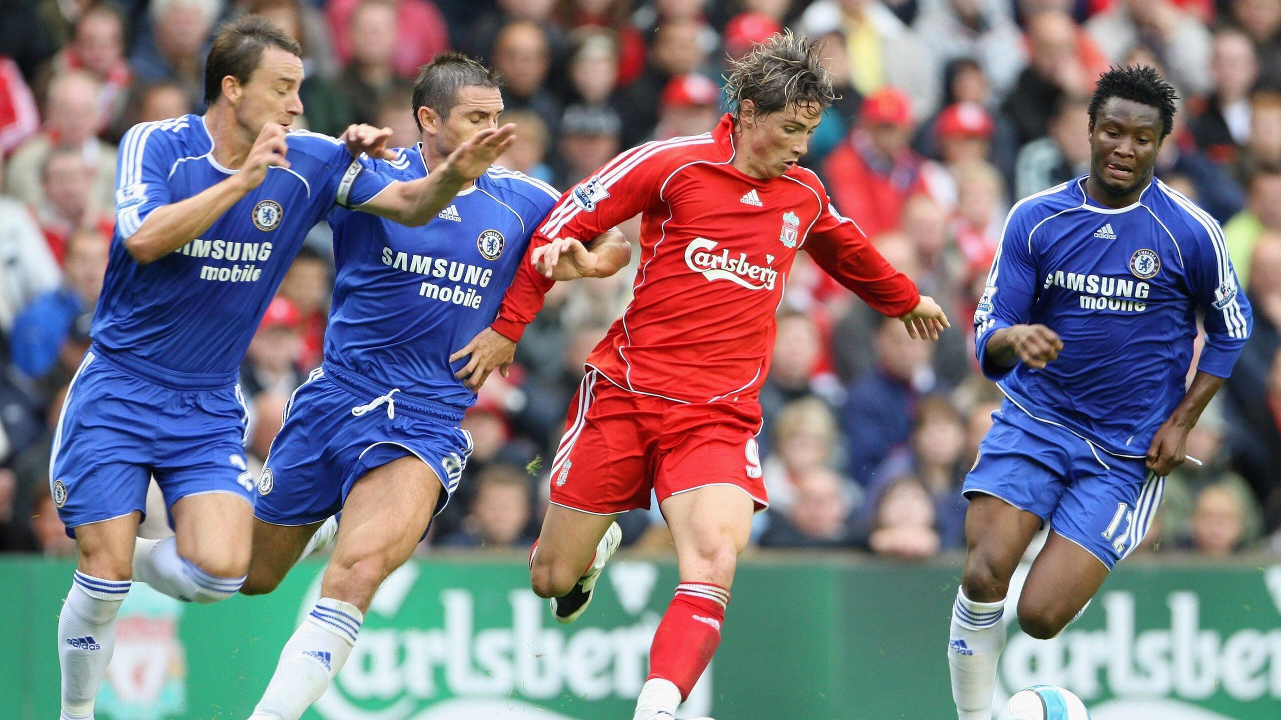 历史上的今天：球队夺冠的经典瞬间，球队历史战绩